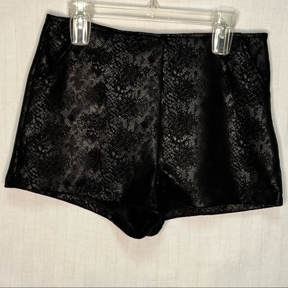Pants store snake skin shorts